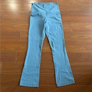 Lululemon Blue leggings with slight flare 25 inch.